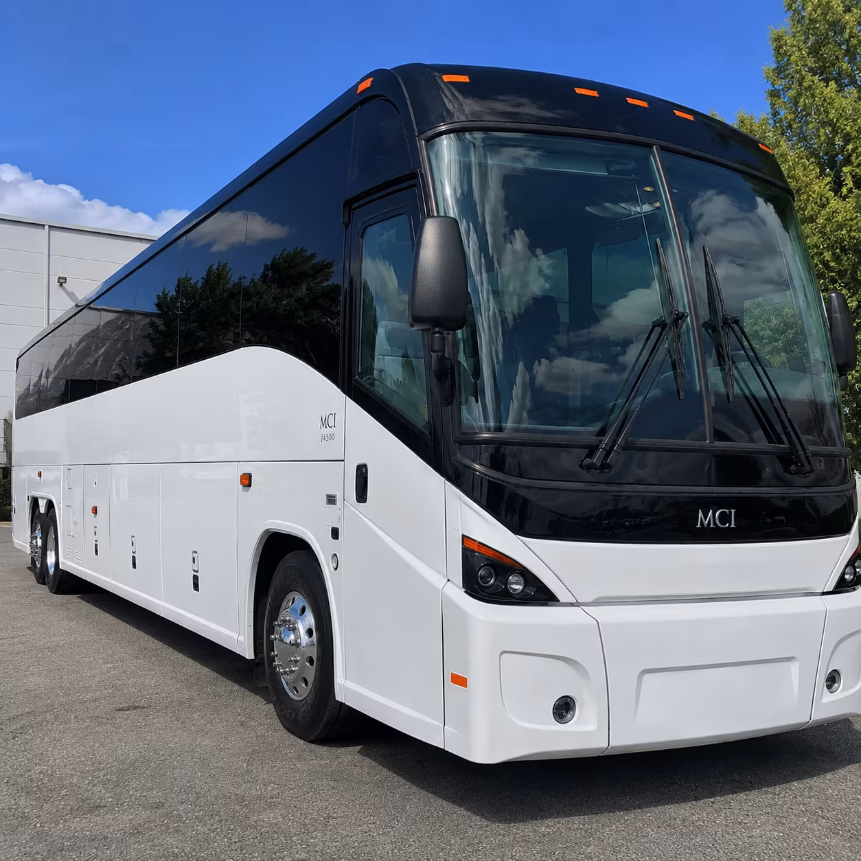 shuttle buses to and from lake charles regional airport lch